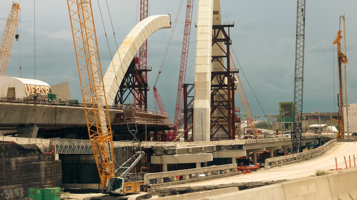Heavy Operations — crane and rigging